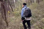 重庆红衣的男孩图片，2099年重庆红衣男