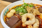 成都美食小吃肥肠肉，成都肥肠汤老字号？