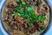 庄河的特产美食大骨鸡简介，庄河市大骨鸡饭店哪里好