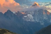 四姑娘山6月份天气？四姑娘山六月穿衣？