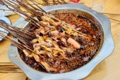 成都地方特色美食小吃，成都特色美食?？