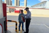 加油站纸人纸车事件，加油站纸人加油视频是真的吗？