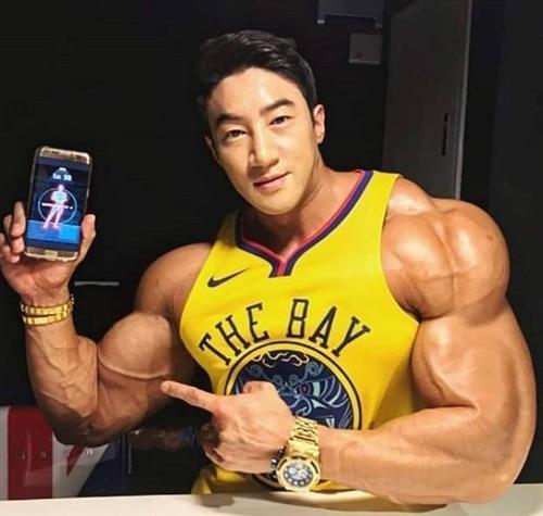 世界上最强大的人有腹肌，世界上腹肌最强壮的人  第6张