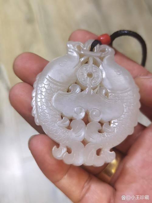 中国罗布泊双鱼事件？罗布泊双鱼玉佩事件到底是怎么回事?？  第4张