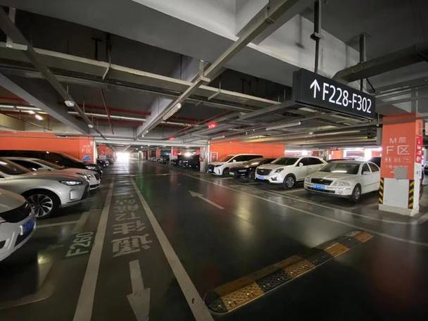 郑州机场停车场收费标准2023，郑州机场停车场收费标准过夜  第1张