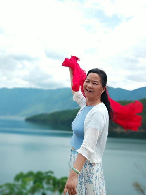 6月泸沽湖天气穿衣？泸沽湖六月份天气穿什么衣服？  第4张