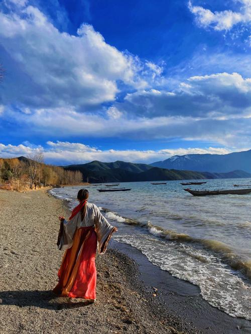 6月泸沽湖天气穿衣？泸沽湖六月份天气穿什么衣服？  第5张