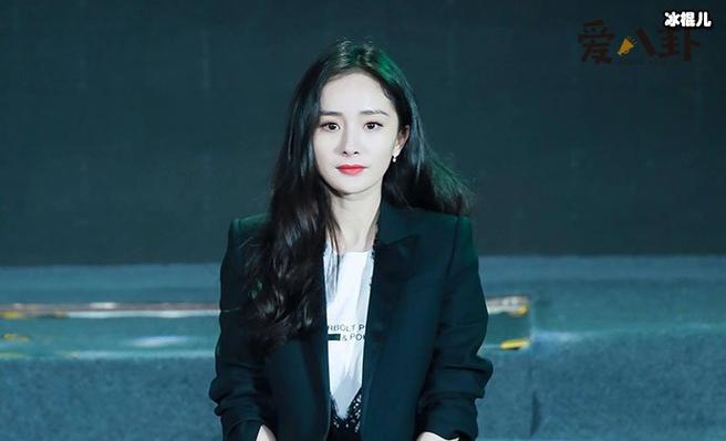 杨幂养了小鬼照片？杨幂养小鬼是怎么回事？  第1张