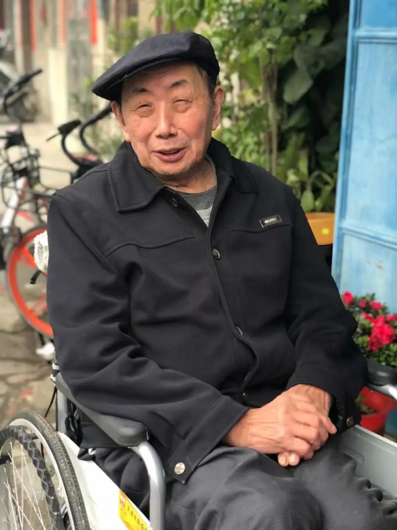 世界上谁的奶奶最大，世界上哪个奶奶比较好  第1张