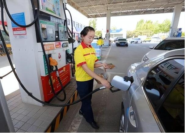 河北鬼车加油事件监控视频？河北闹鬼加油站？  第4张