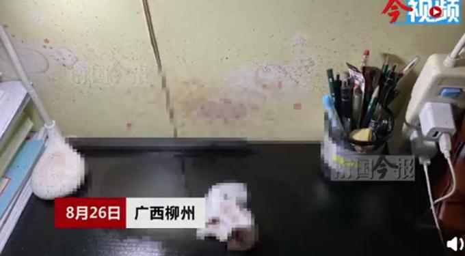 红色房间恐怖照片，红色房间背景图  第5张