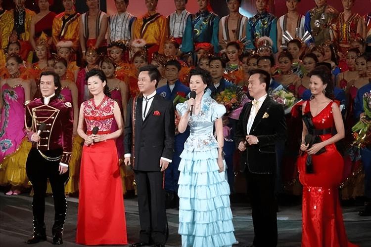 2012年春晚灵异事件辟谣，2012年春晚灵异事件真相曝光!  第2张