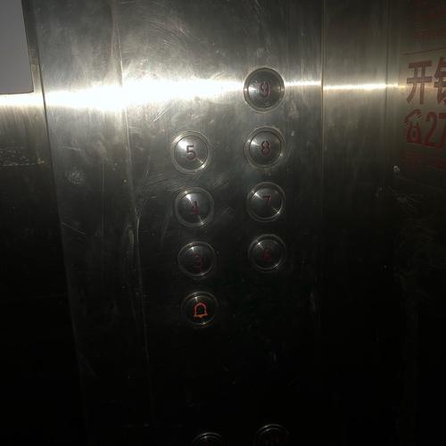 世界上最诡异的电梯，世界上最恐怖的电梯  第1张
