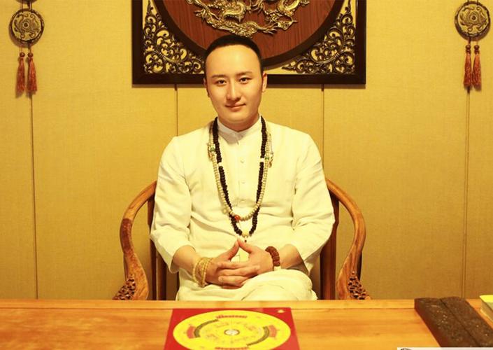 高人解读重庆红衣，重庆的红衣女孩  第1张