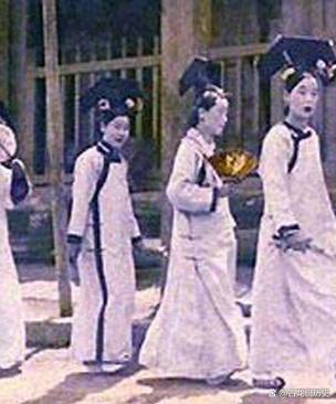 1992年故宫宫女原图，92年故宫宫女事件亲历者回忆？  第3张