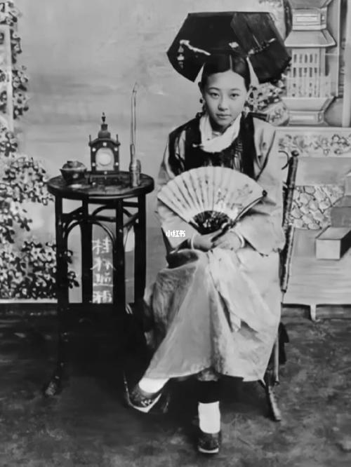 1992年故宫宫女原图，92年故宫宫女事件亲历者回忆？  第4张
