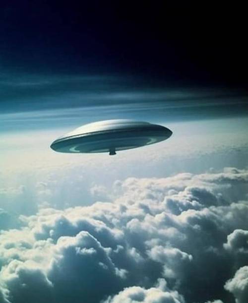 外星人飞船ufo，外星人飞船高清视频？  第3张