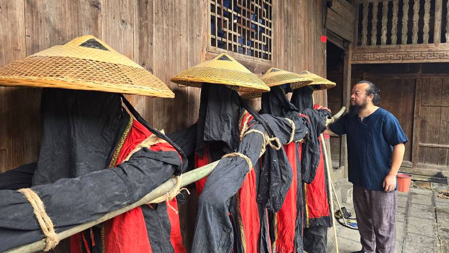 湘西赶尸真实照片，湘西赶尸是真事吗  第2张