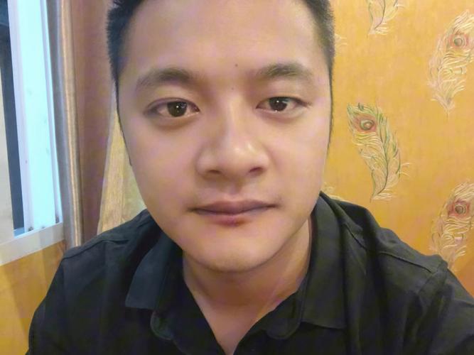 阴阳眼的人有什么特征？阴阳眼的人有什么特征图片女生可爱？  第2张