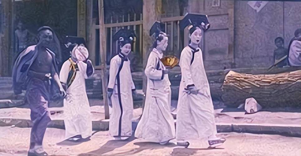 故宫看见宫女是真的吗，故宫见到宫女未解之谜？  第3张