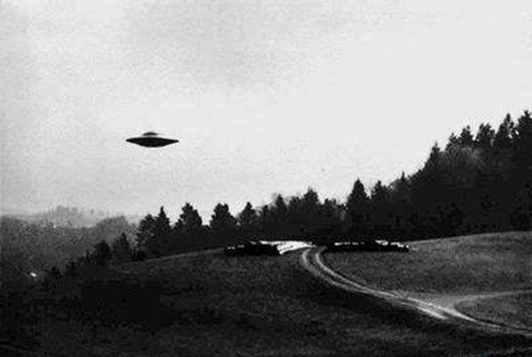 凤凰山ufo，凤凰山UFO事件走近科学  第1张