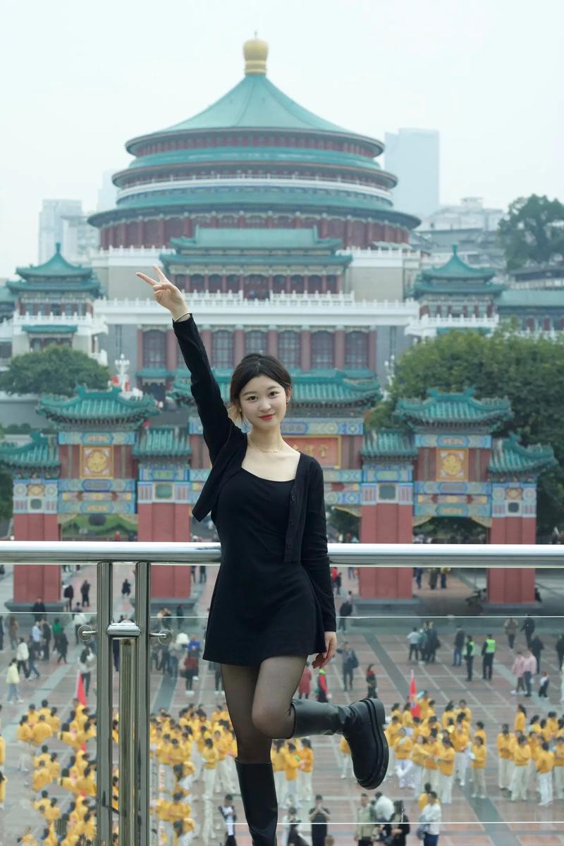 重庆最美丽的女孩吓人吗？重庆最美的女孩子？  第1张