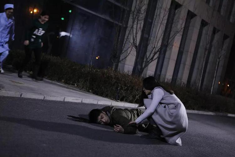 重庆红衣女孩恐怖图片？2009年重庆红衣小男孩揭秘？  第5张
