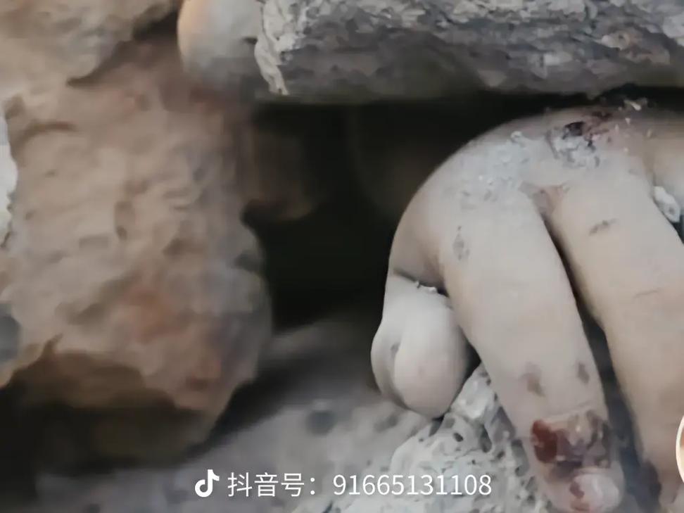 世界奇闻怪事女性，世界奇闻怪事故事  第4张