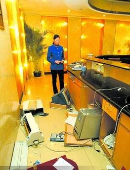 石家庄军长砸店事件视频，石家庄军长砸店事件视频播放？  第3张