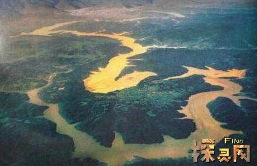 昆仑山冰封的真龙吃人，昆仑山有真龙,06年真龙吃人  第4张