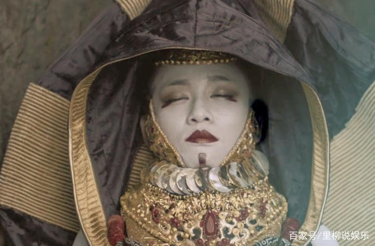 雪莉和精绝女王的关系，鬼吹灯之精绝古城精绝女王和雪莉什么关系？  第5张