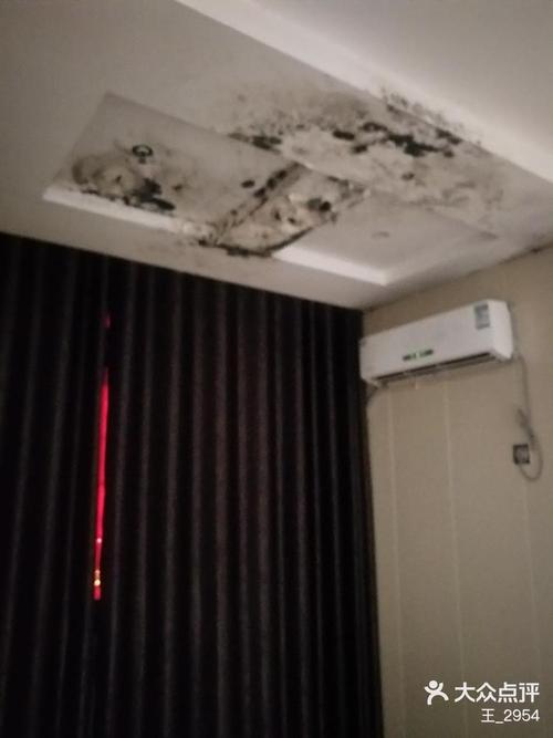三角元加油站闹鬼事件视频，加油站三角木  第2张