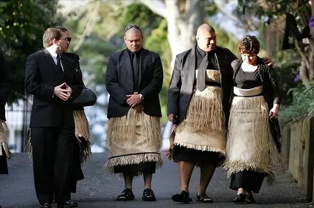 世界上不能穿衣服的国家？世界上不能穿衣服的国家有哪些？  第5张