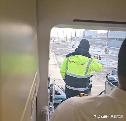 俄罗斯地狱之门在哪里？俄罗斯地狱之门怪物图片？  第2张