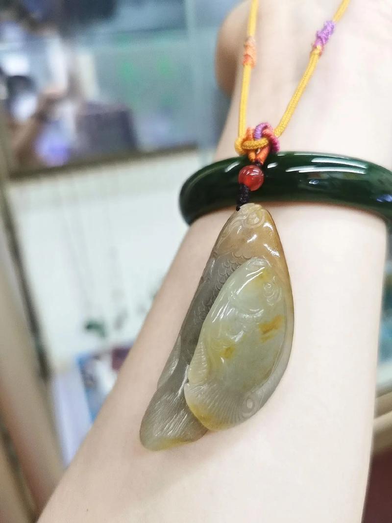 双鱼玉佩5张恐怖图片？双鱼玉佩五张恐怖照片？  第2张