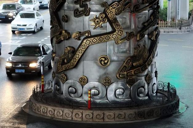 上海龙柱打桩死了几人，上海龙柱打桩的故事  第2张