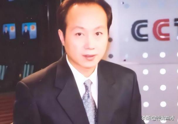 春晚罗京事件是真的吗，2014春晚罗京出现相片  第1张