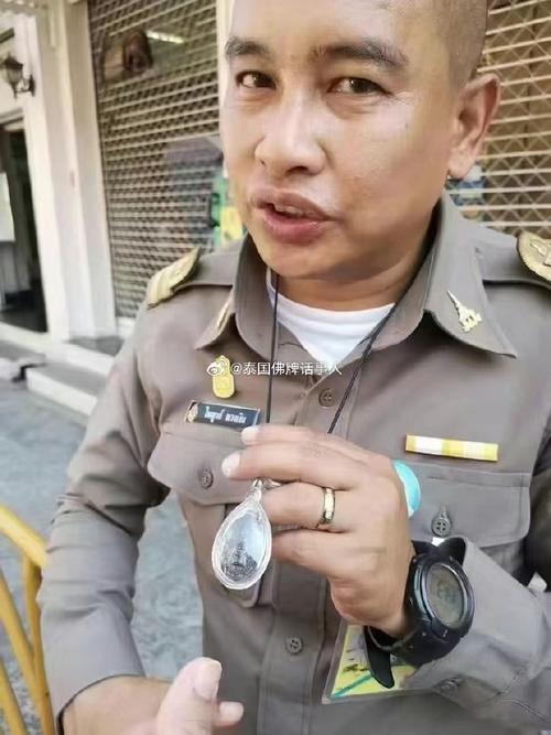 泰国佛牌正牌和阴牌有什么区别，泰国佛牌正牌和阴牌可以一起佩戴吗  第2张