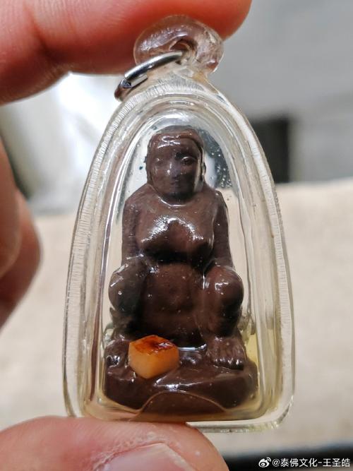 泰国佛牌正牌和阴牌有什么区别，泰国佛牌正牌和阴牌可以一起佩戴吗  第5张