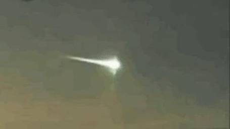 俄罗斯ufo击穿陨石事件，俄罗斯陨石击穿事件真相  第1张
