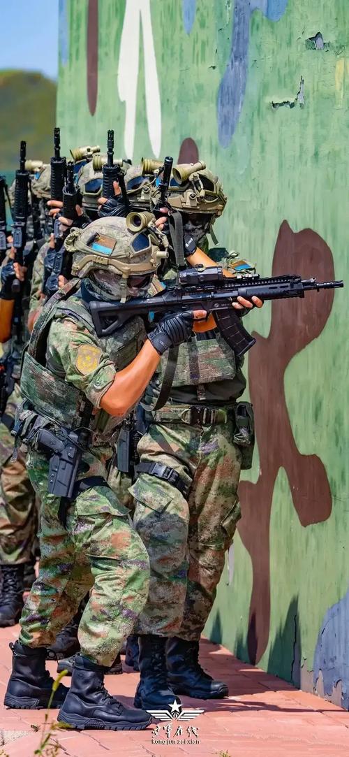中国最牛军长砸饭店？中国最牛的军长？  第2张