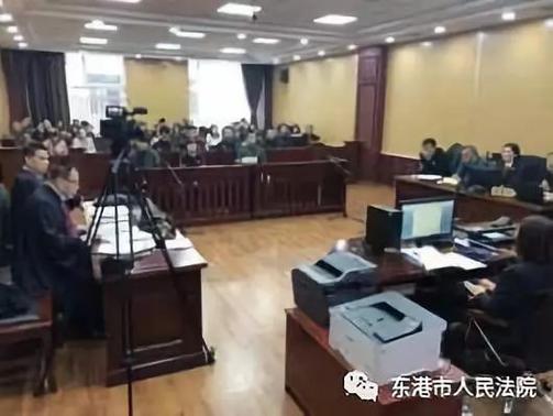 黑社会老大的照片，黑社会老大是什么意思?？  第2张
