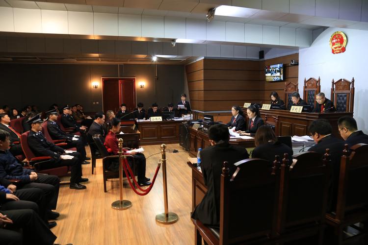 黑社会老大的照片，黑社会老大是什么意思?？  第4张